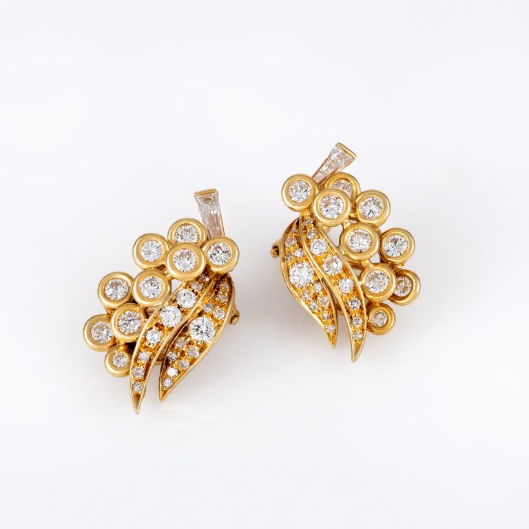 Gold Diamond Earrings 00546