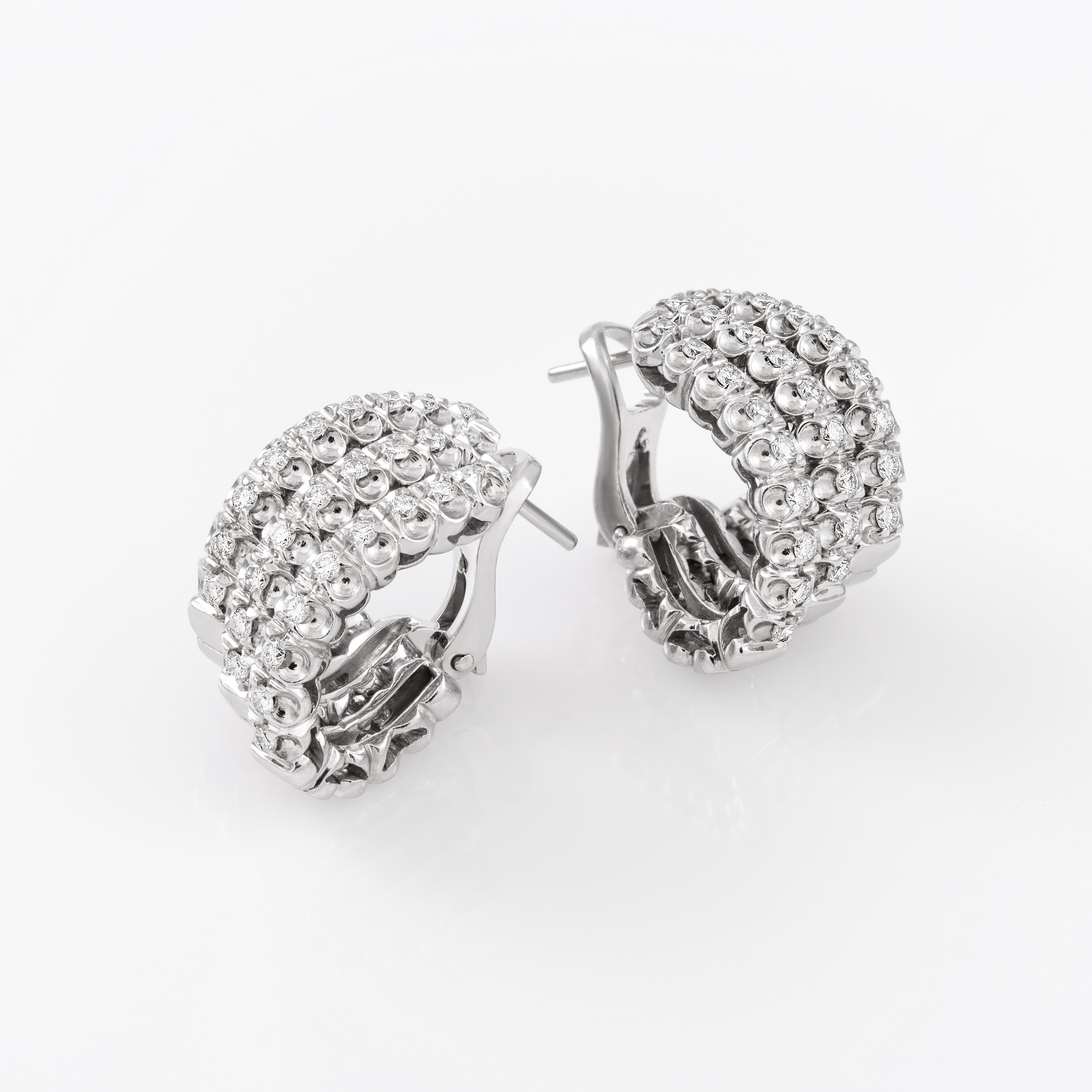 Gold Diamond Earrings 00868