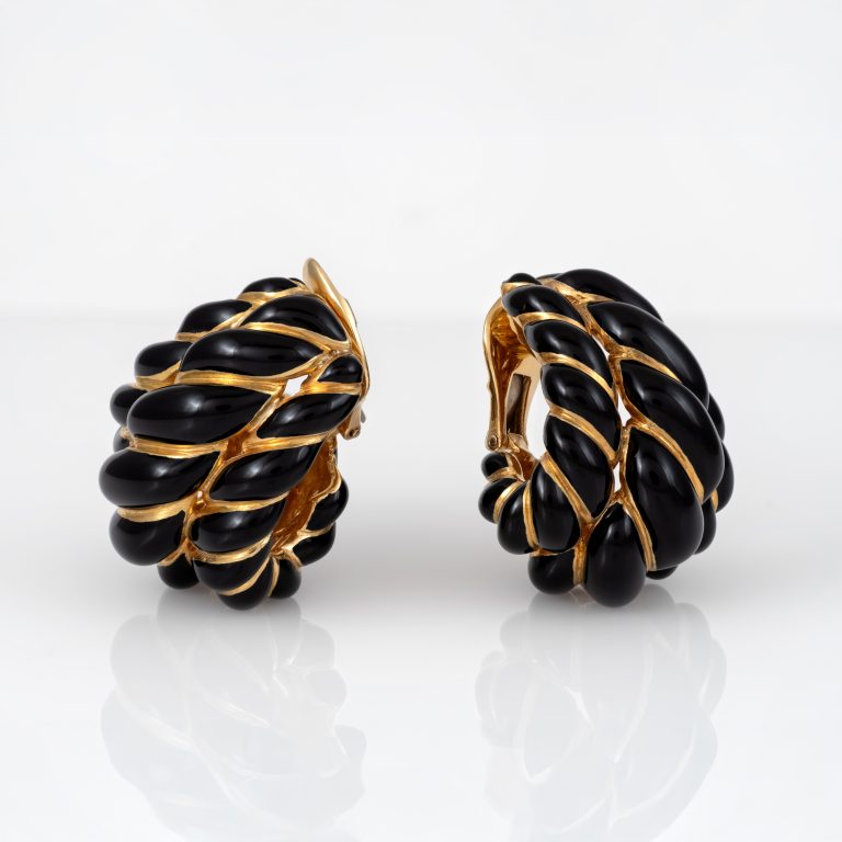 Gold Onyx Earrings 00602