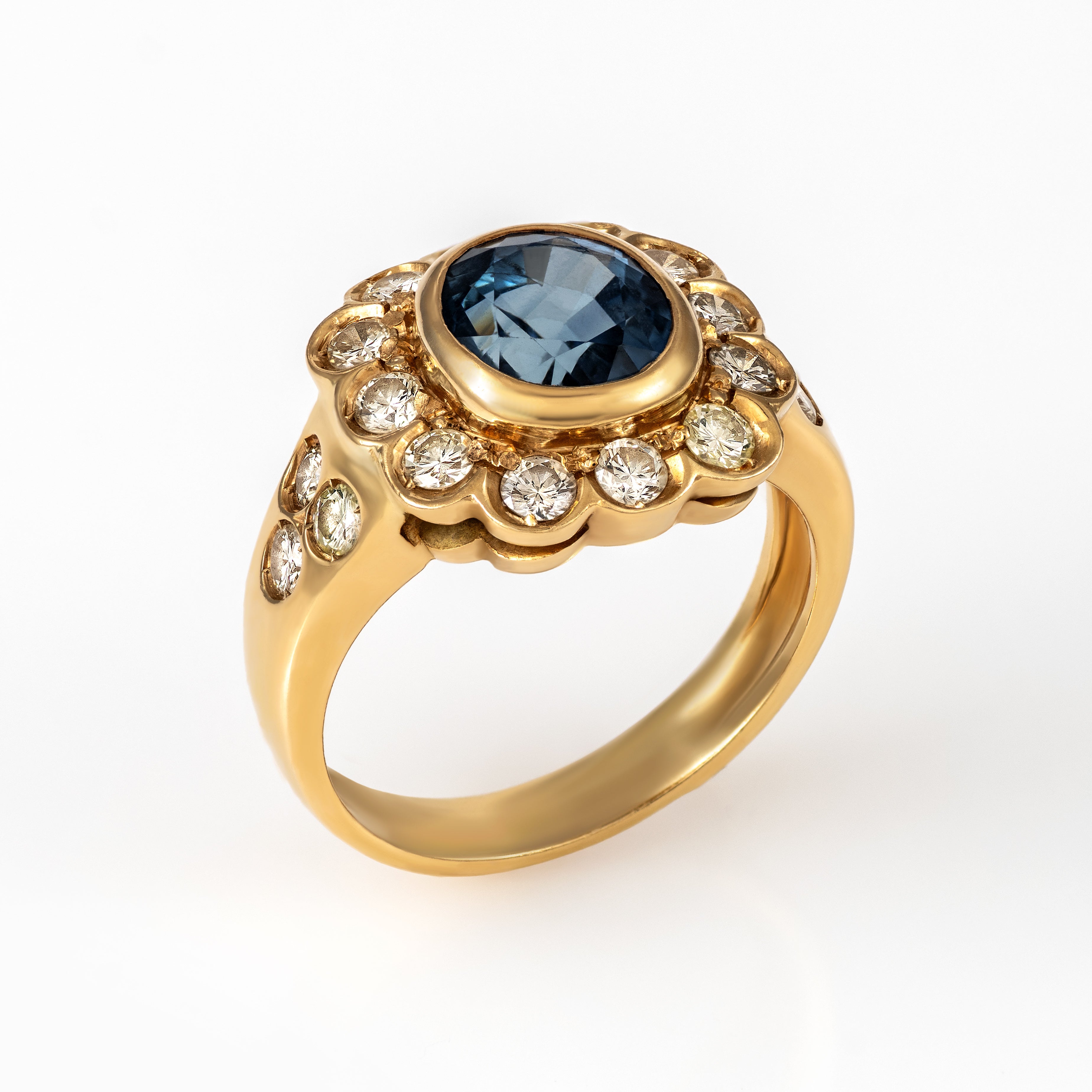 Gold sapphire diamond ring 01103