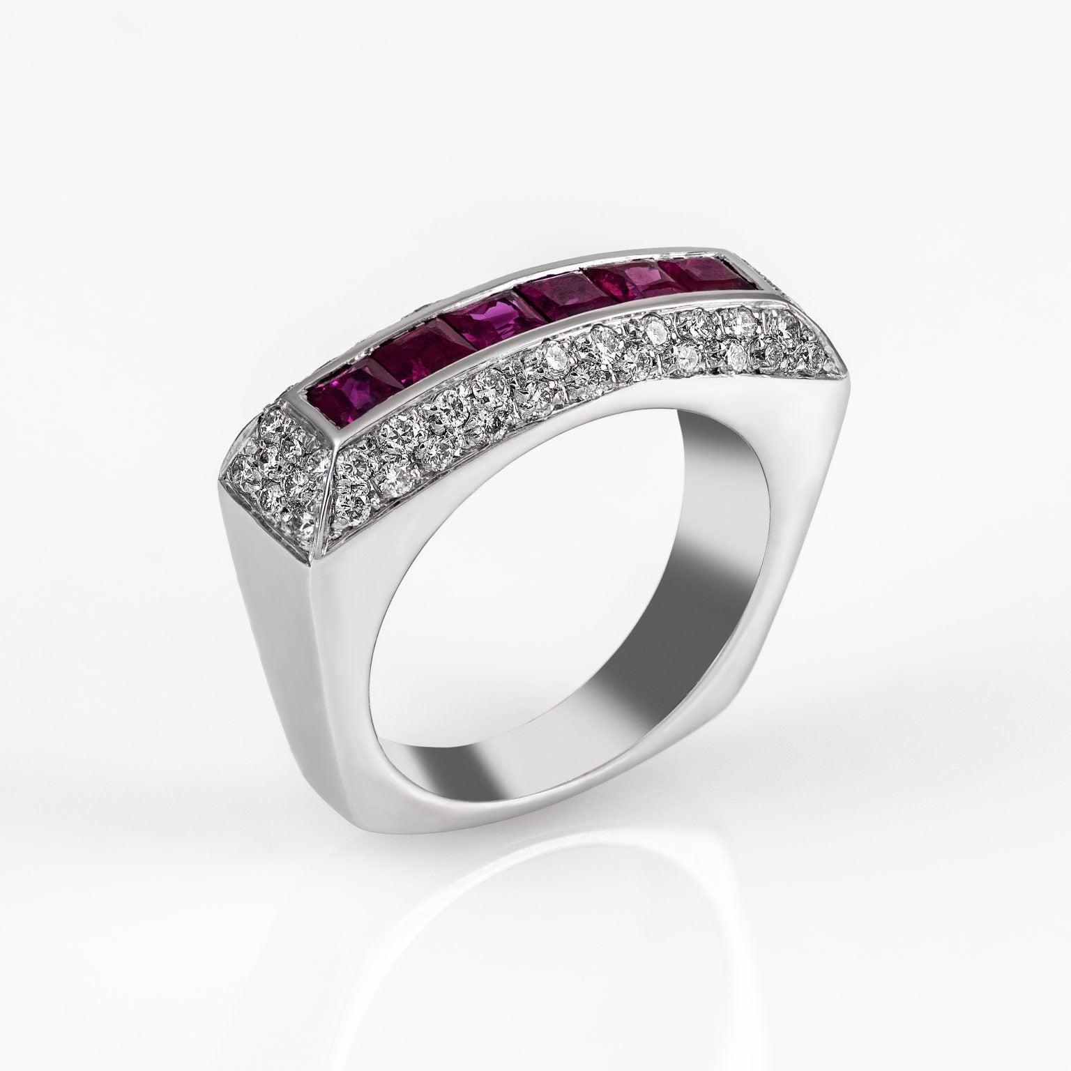 Gold Ruby Diamond Ring 00518