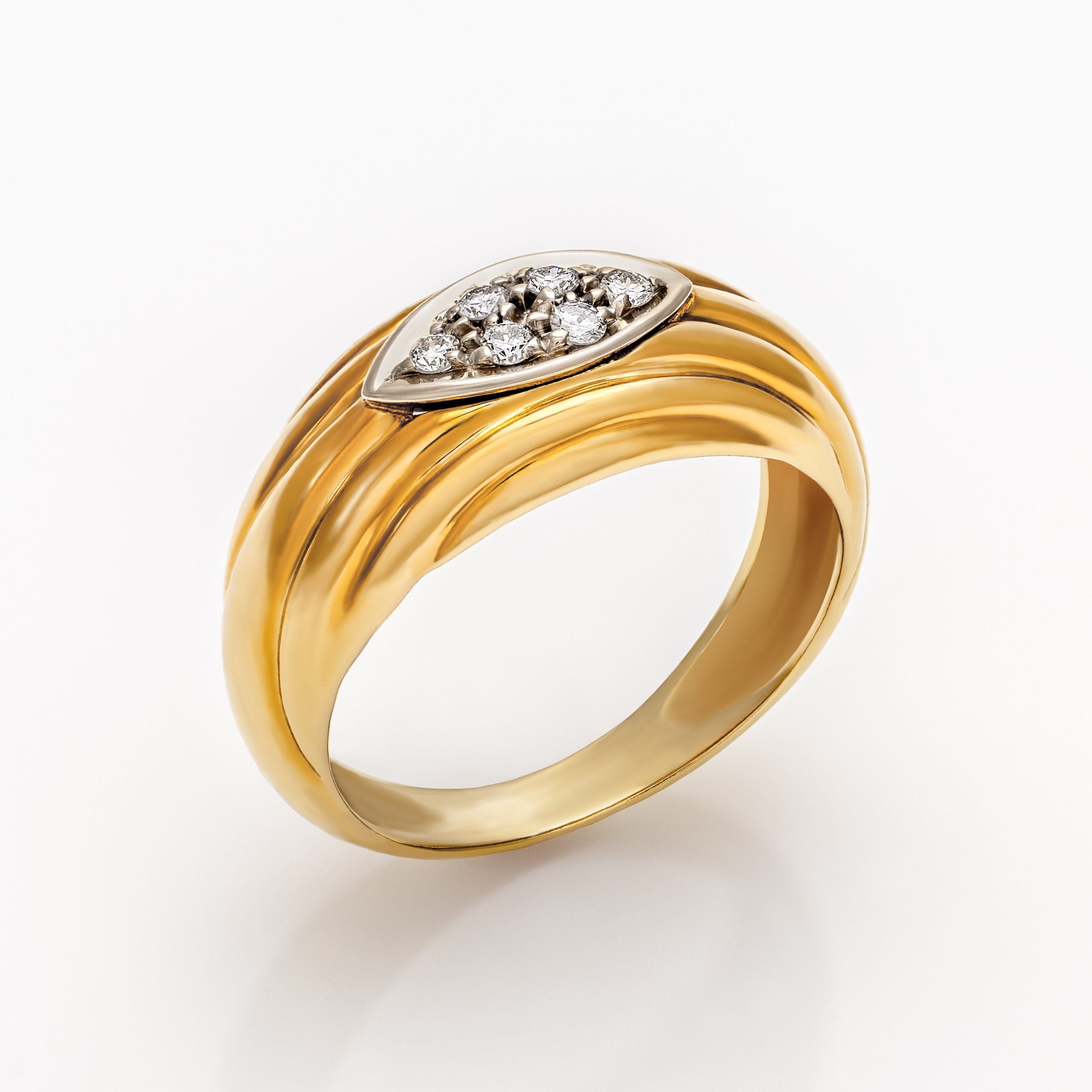 Gold Diamond Ring 01036