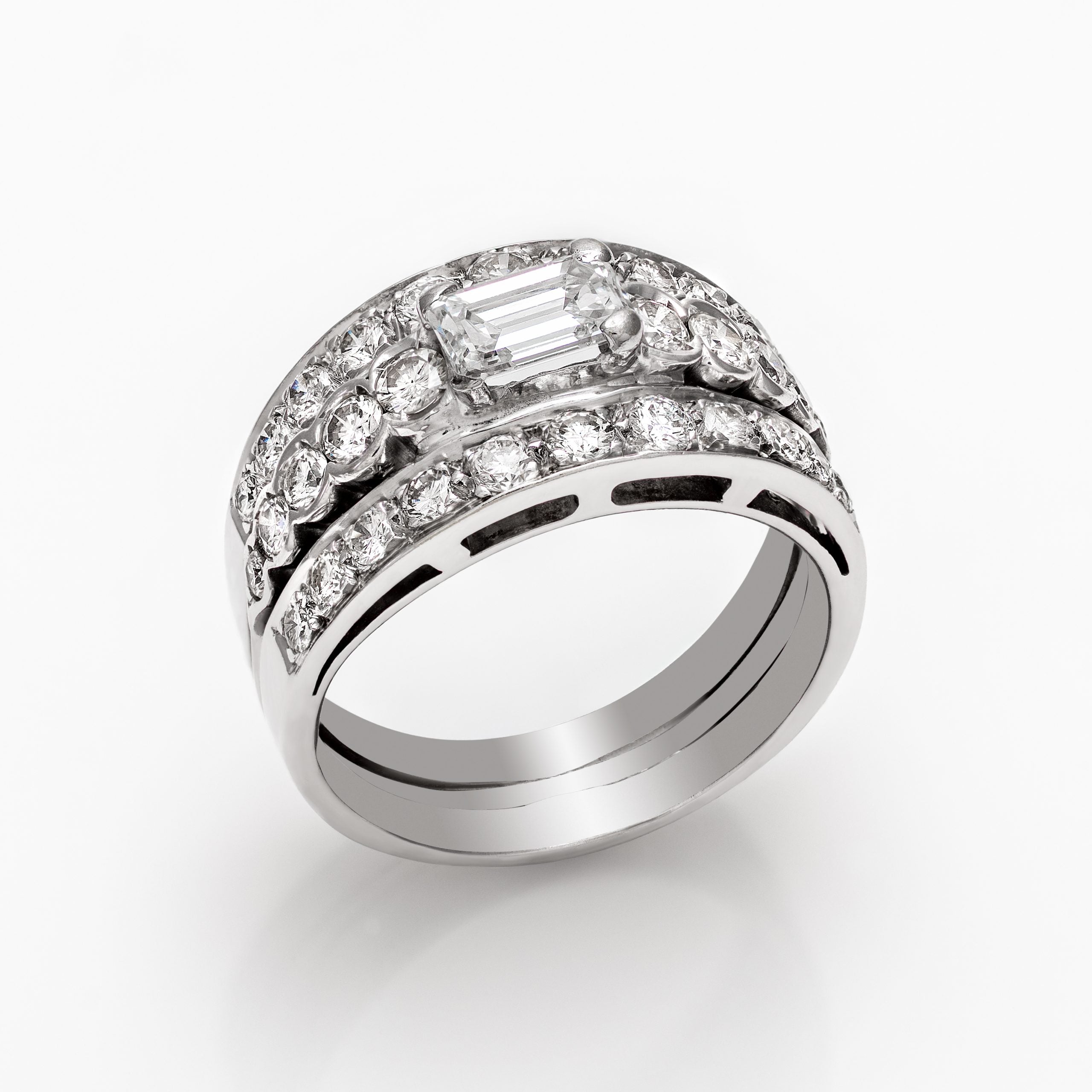 Gold Diamond Ring 00702