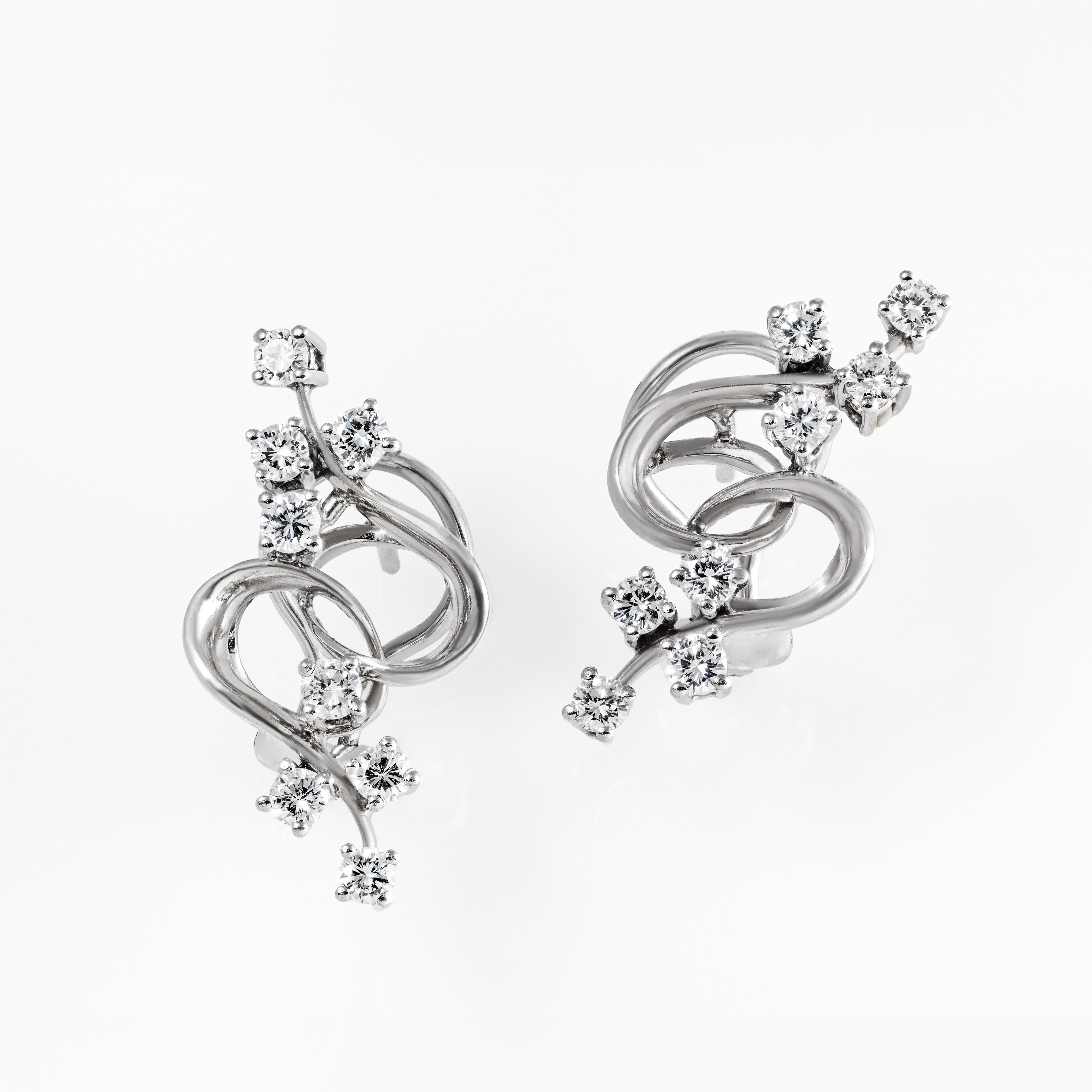 Gold Diamond Earrings 00113