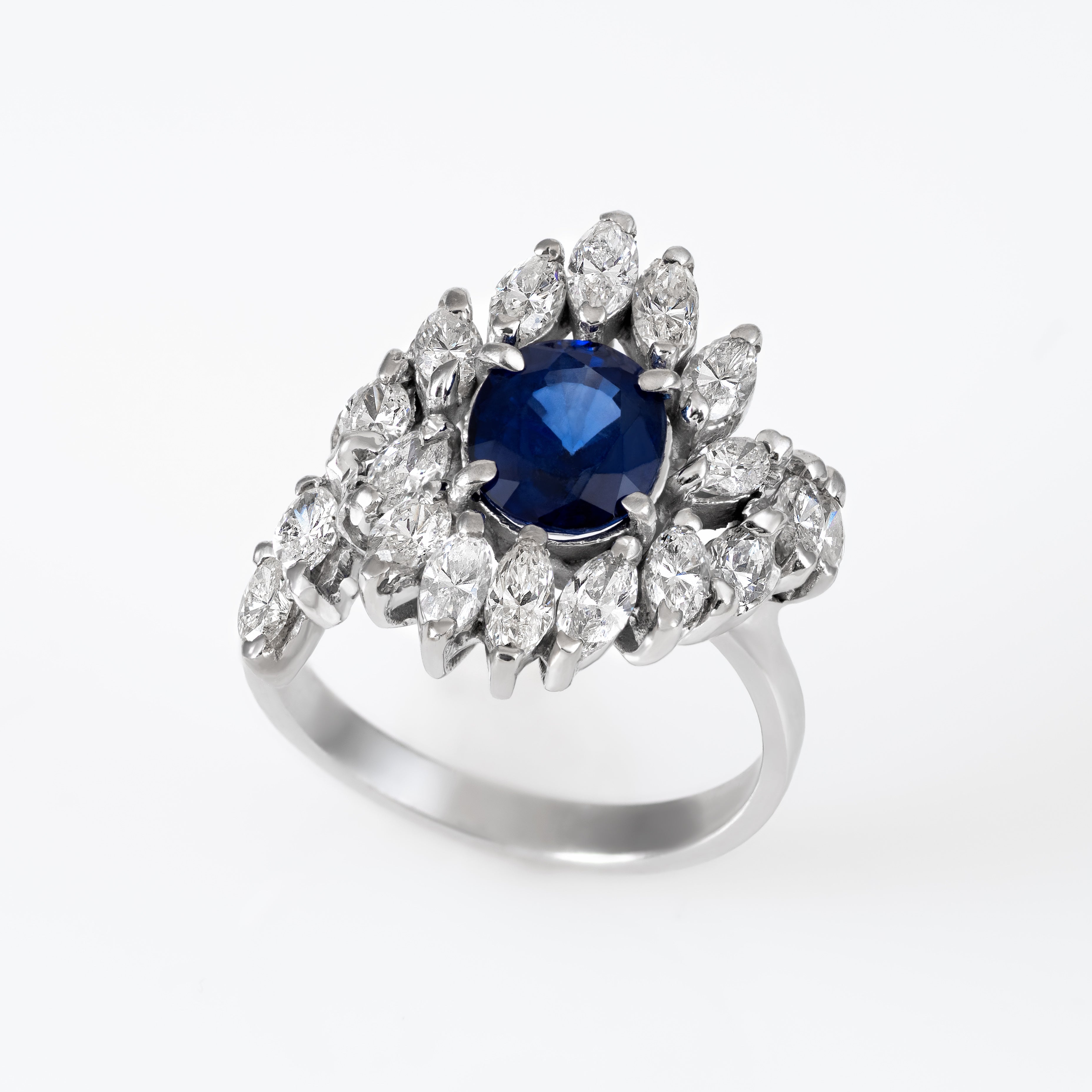 Gold sapphire diamond ring 00120