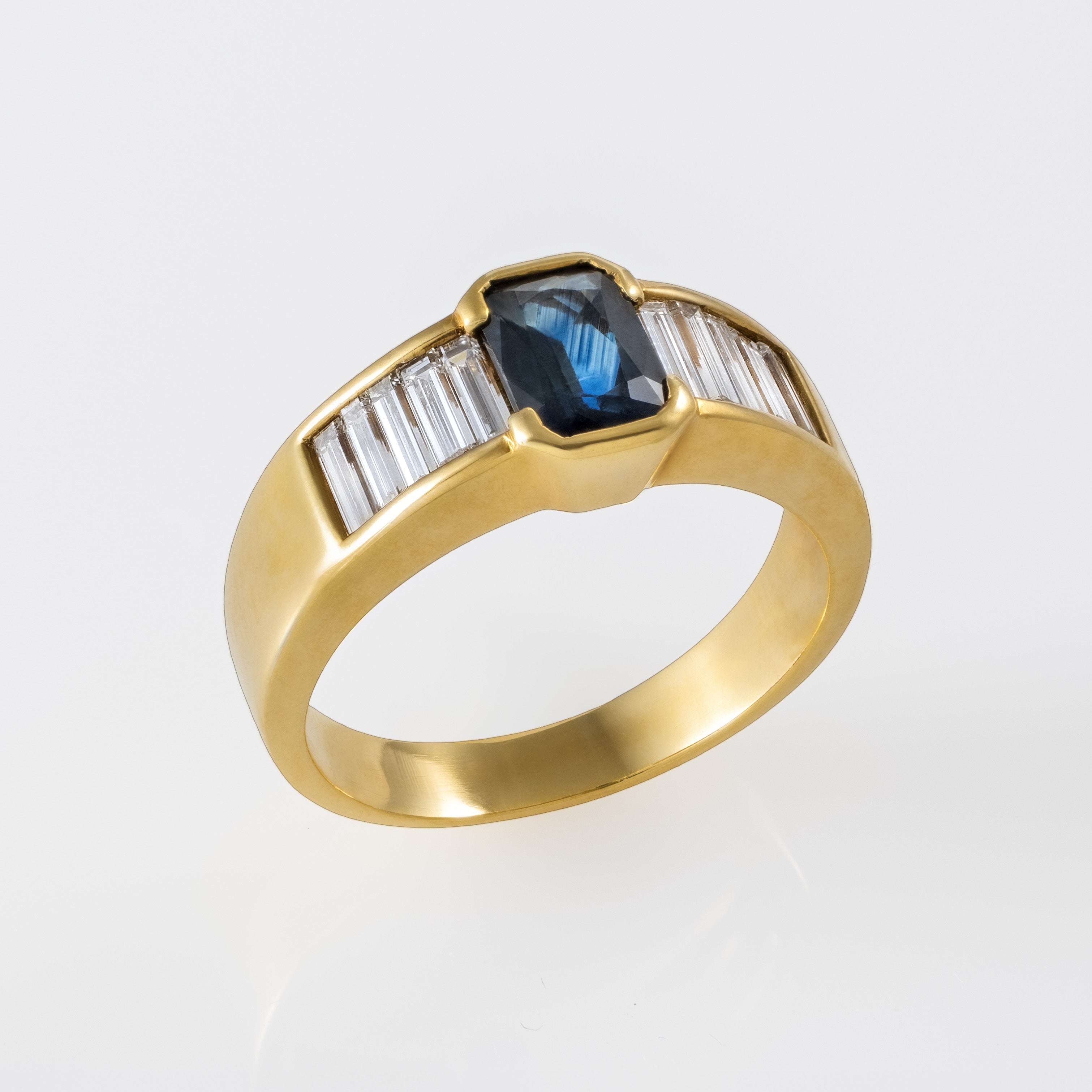 Gold Sapphire Diamond  Ring 00948