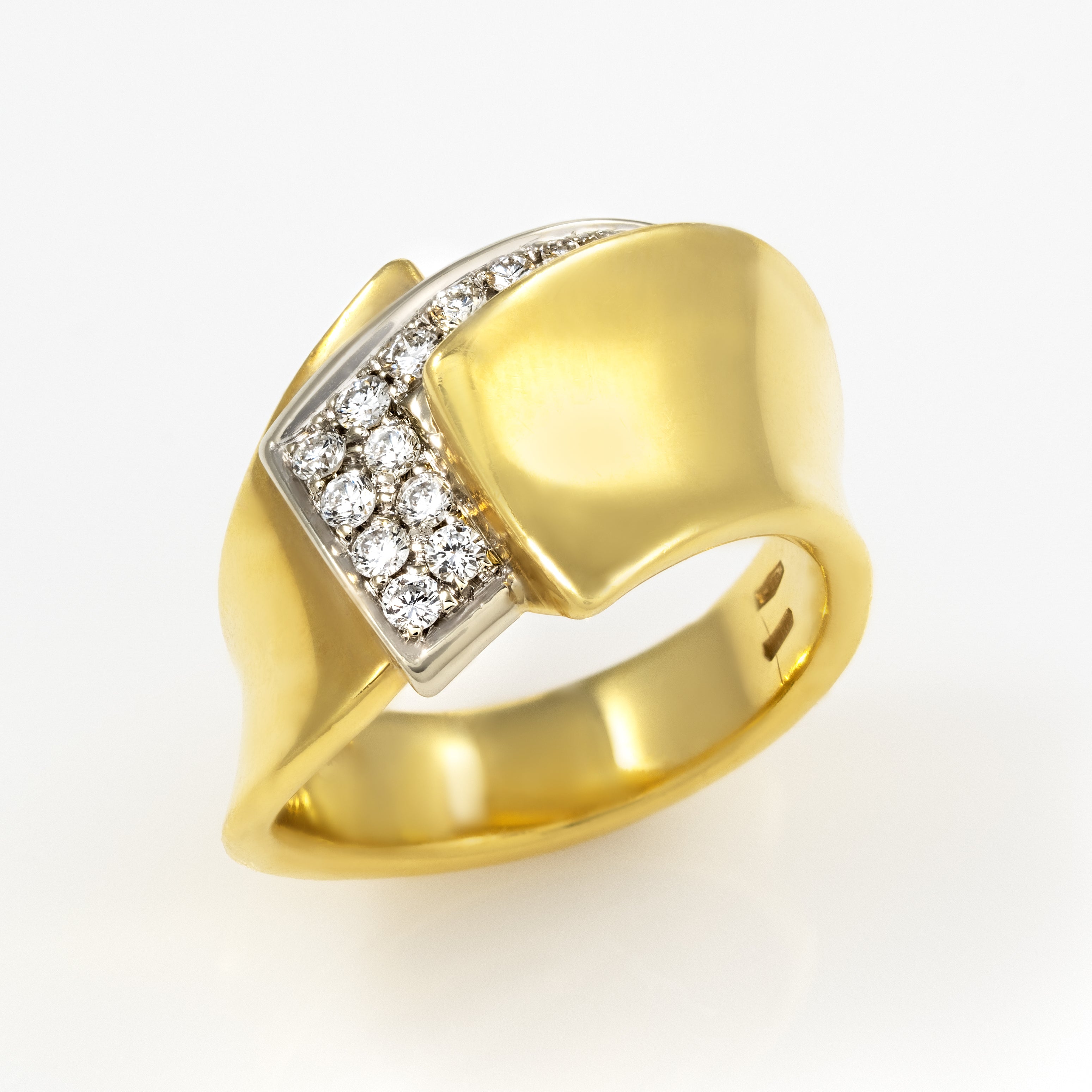 Gold Diamond Ring 01038