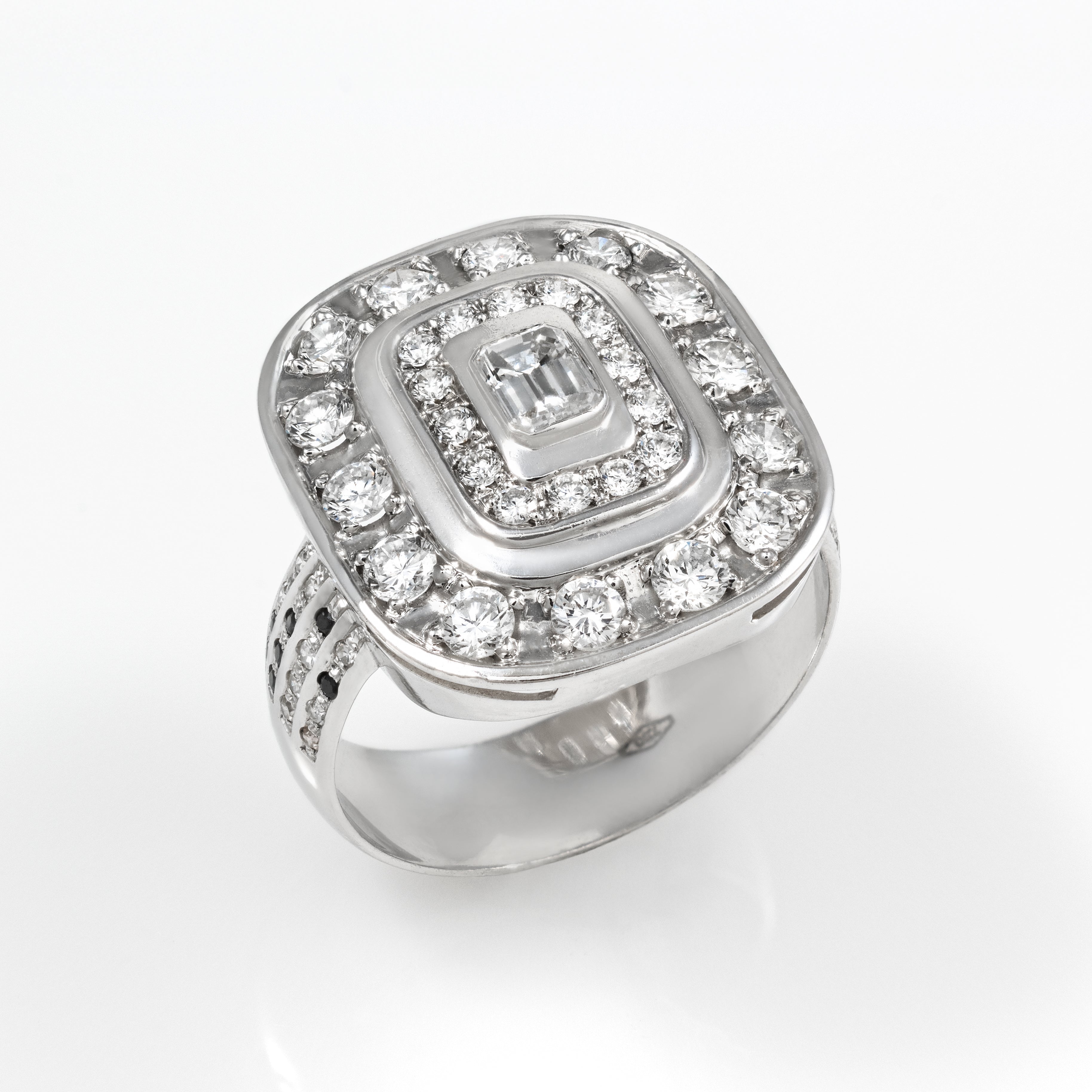 Gold Diamond Ring 00370