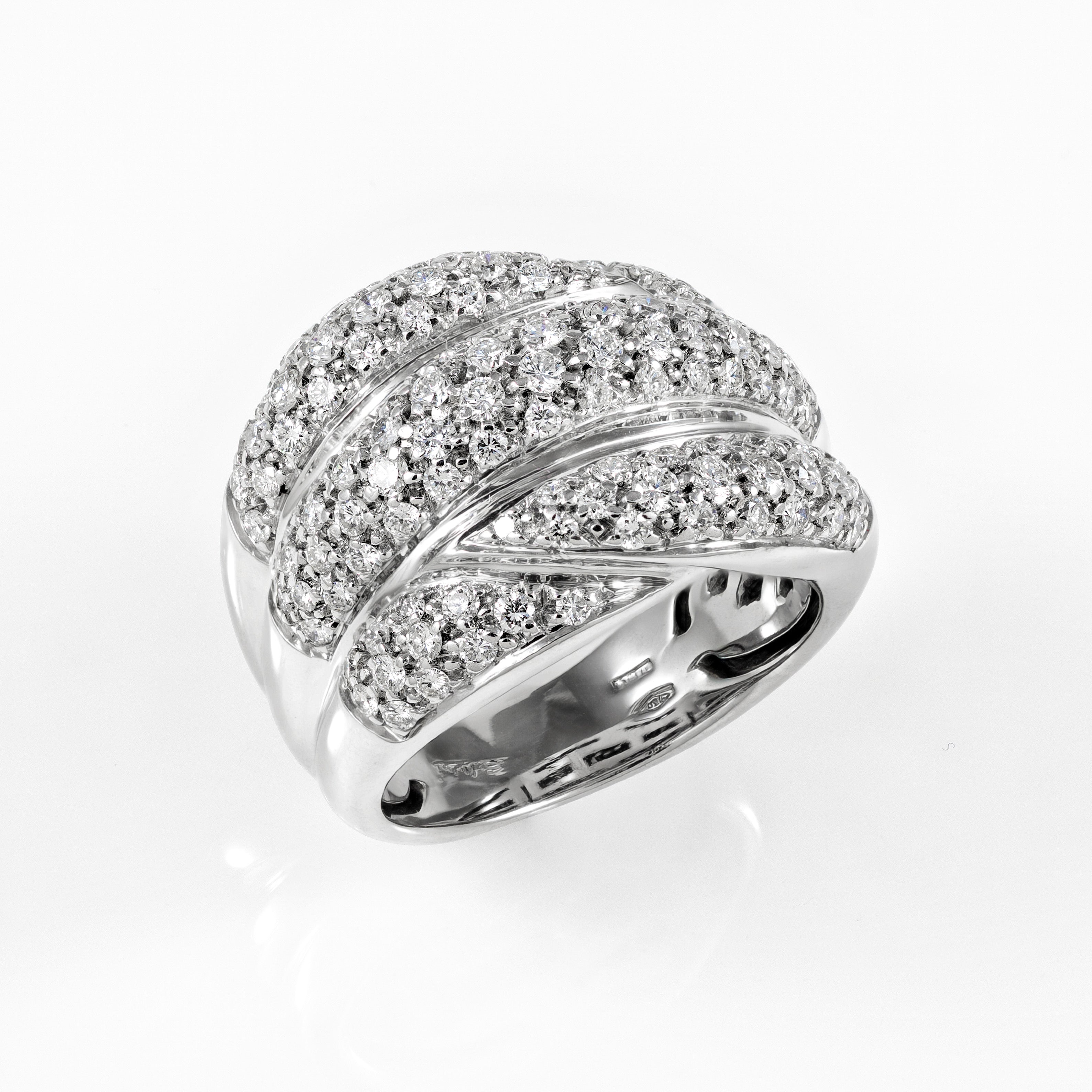 Gold Diamond Ring 01083
